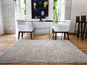 Luminária pendente Spirit Combine - tapete na sala - como fazer uma decoração elegante